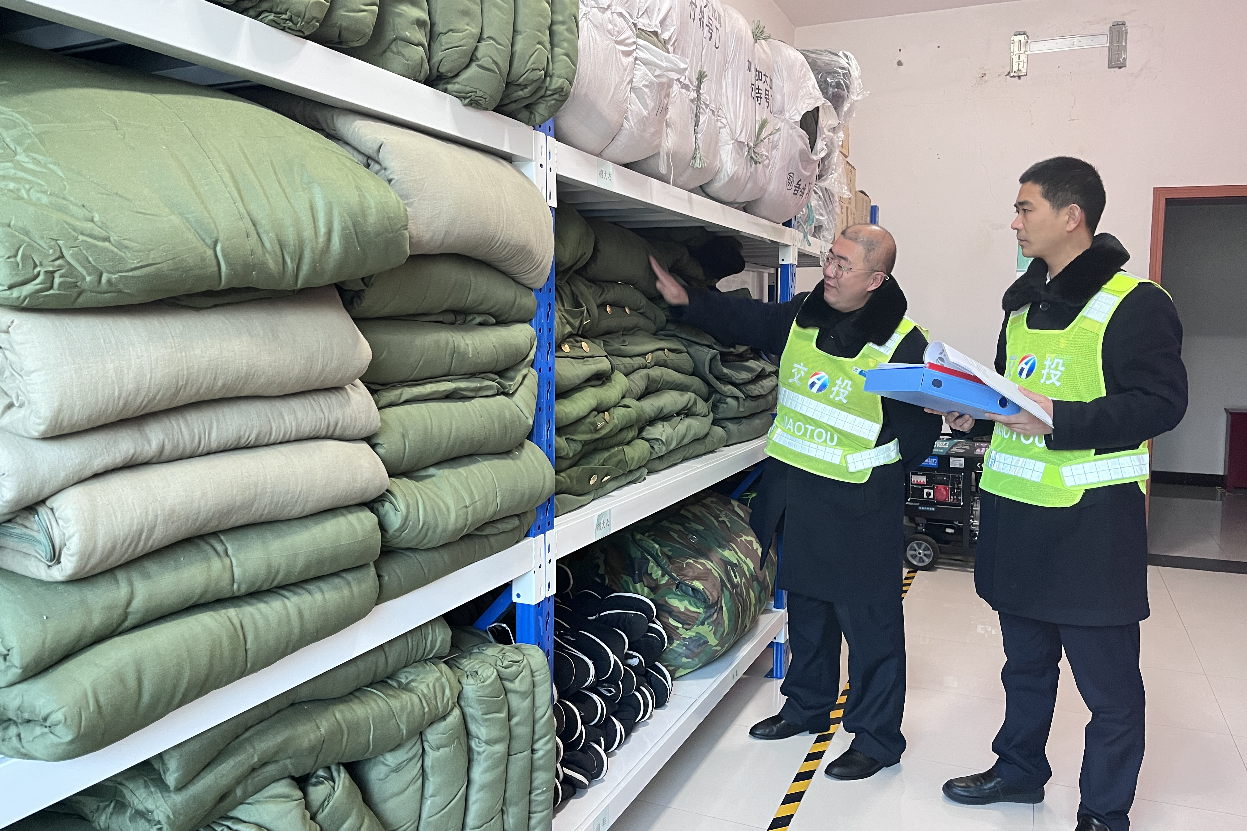 2024年12月30日，南陽北服務區開展元旦節前安全隱患大排查、服務保障工作。（拍攝：王豐娟18240523352） - 副本.jpg